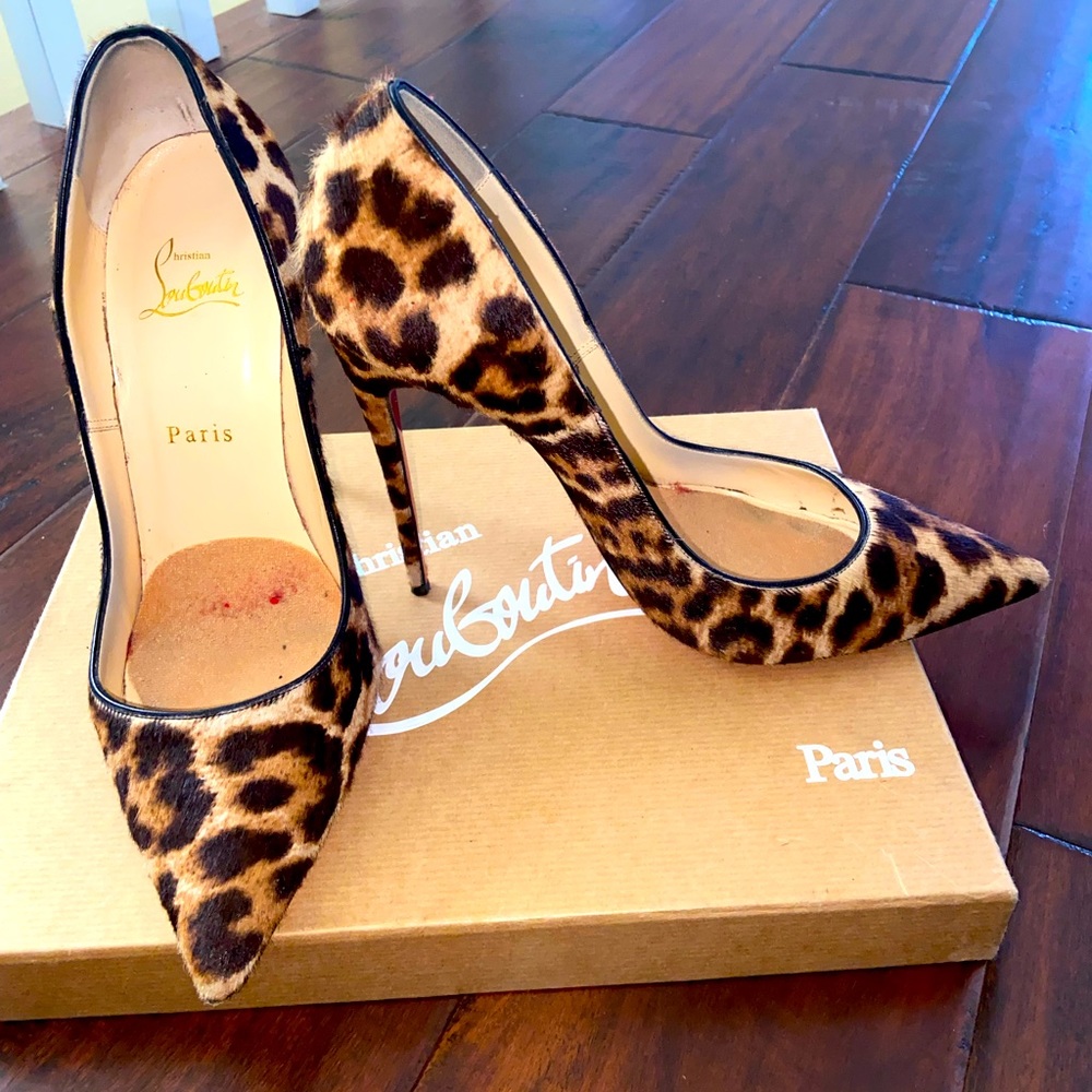 COPY - Size 39 with dust bags and box 
Christian LouboutinLeopard-Print Red Sol…